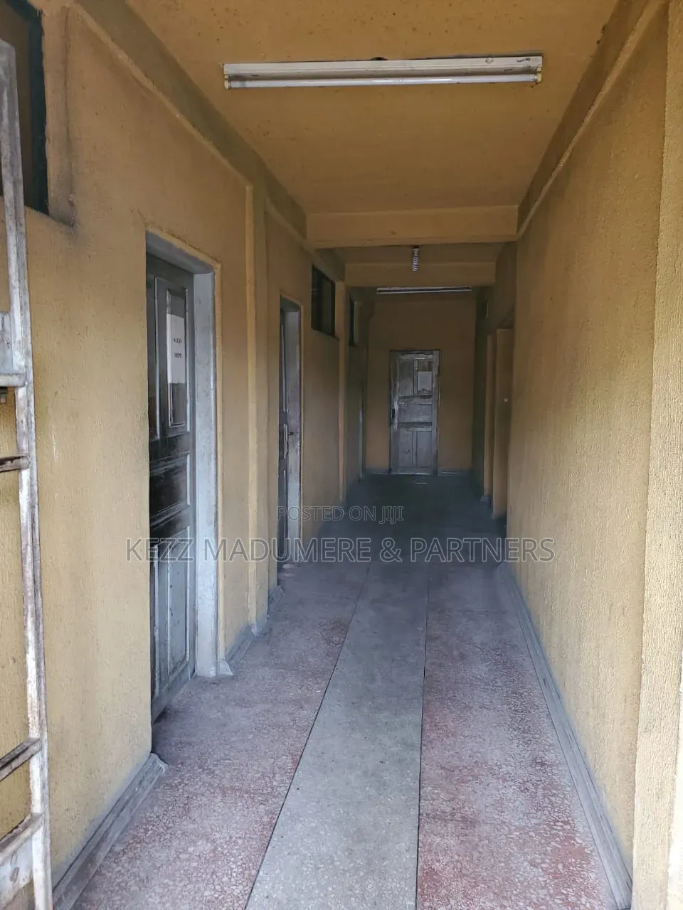 For Sale : Sizeable Warehouse Near Rumuokoro, Ph in Obio-Akpor