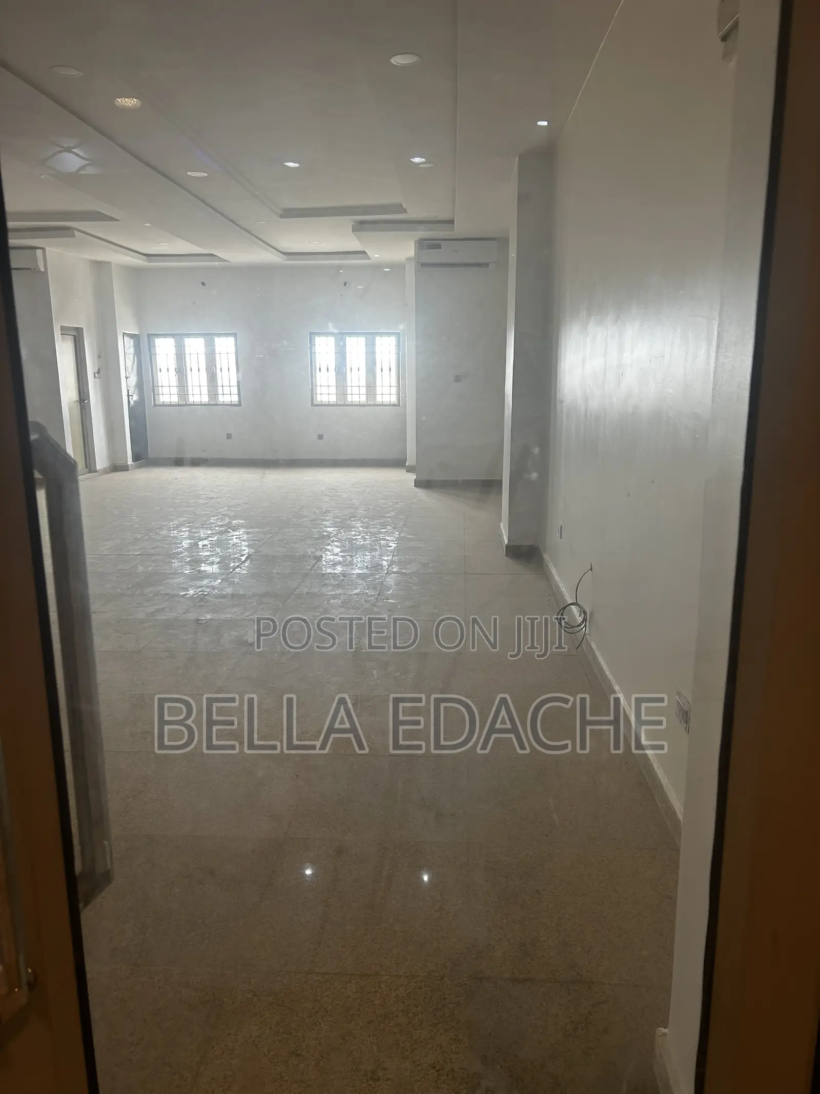 Shop/Office Space for Rent in Mabushi