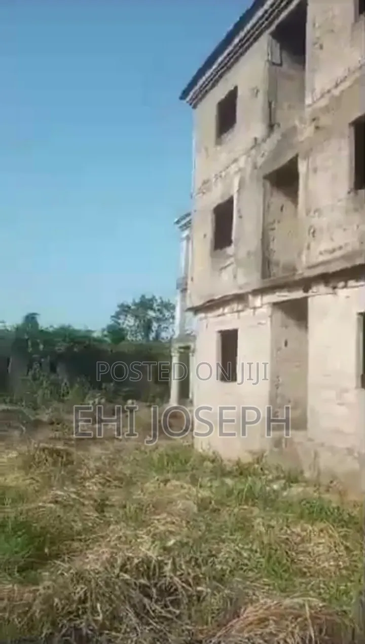 Standard Uncompleted Hotel for Sale – in Benin City