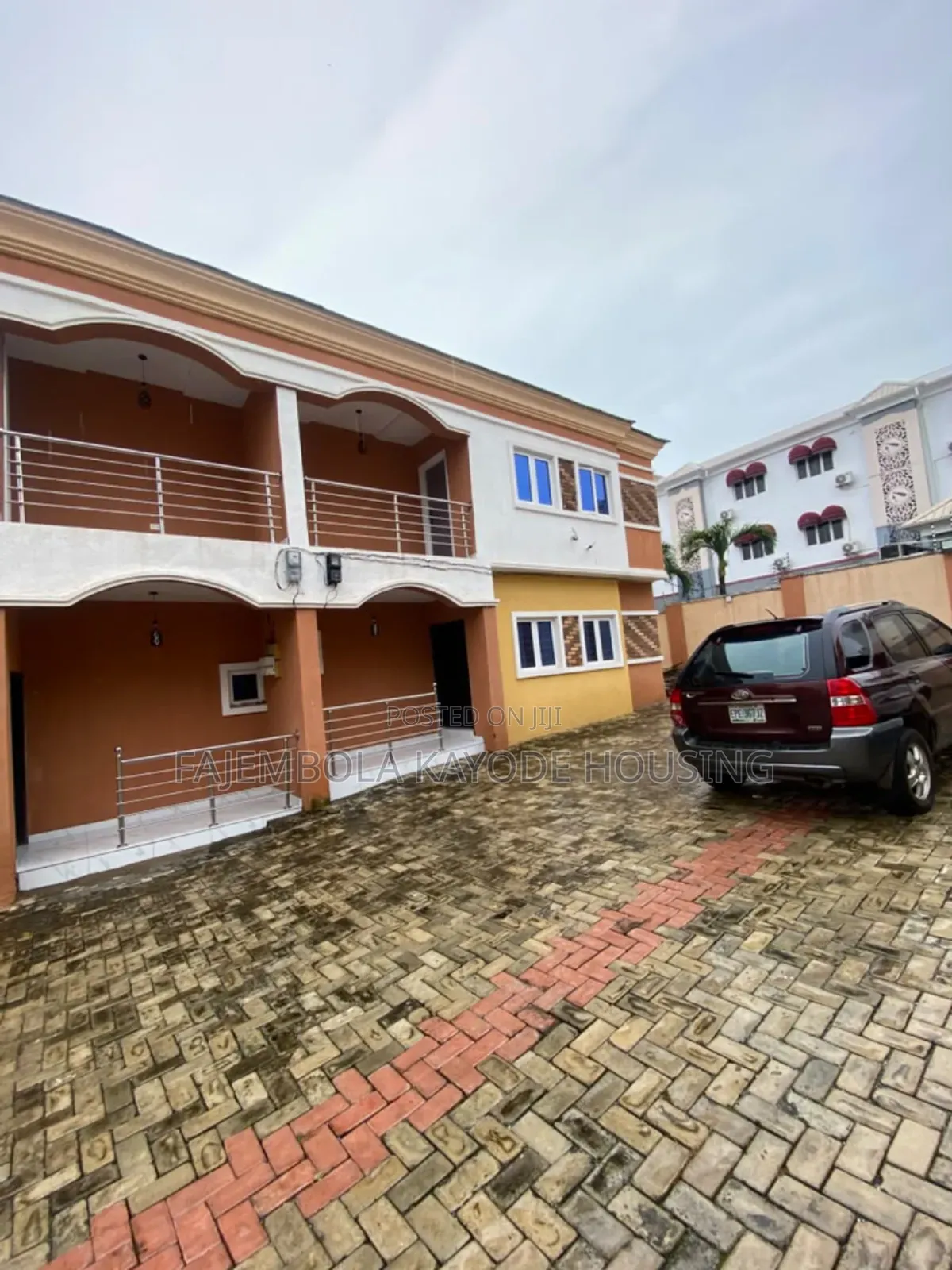 4bdrm Duplex in Whc Building, Jericho for sale in Jericho