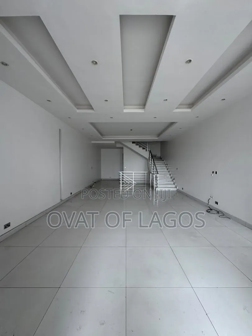 4bdrm Duplex in Lekki Phase 1 for rent in Lekki Phase 1