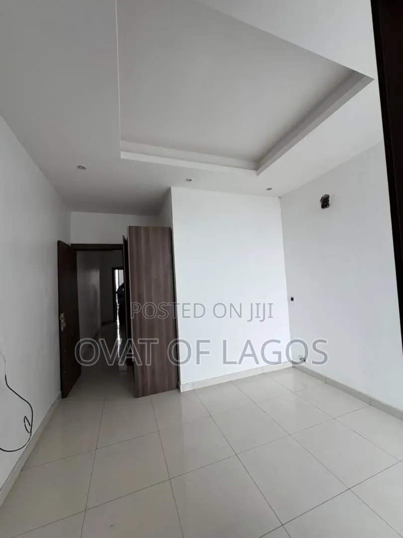 4bdrm Duplex in Lekki Phase 1 for rent in Lekki Phase 1