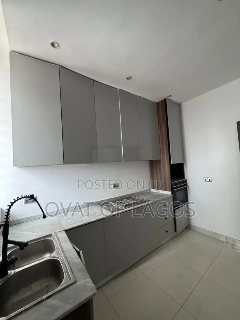 4bdrm Duplex in Lekki Phase 1 for rent in Lekki Phase 1