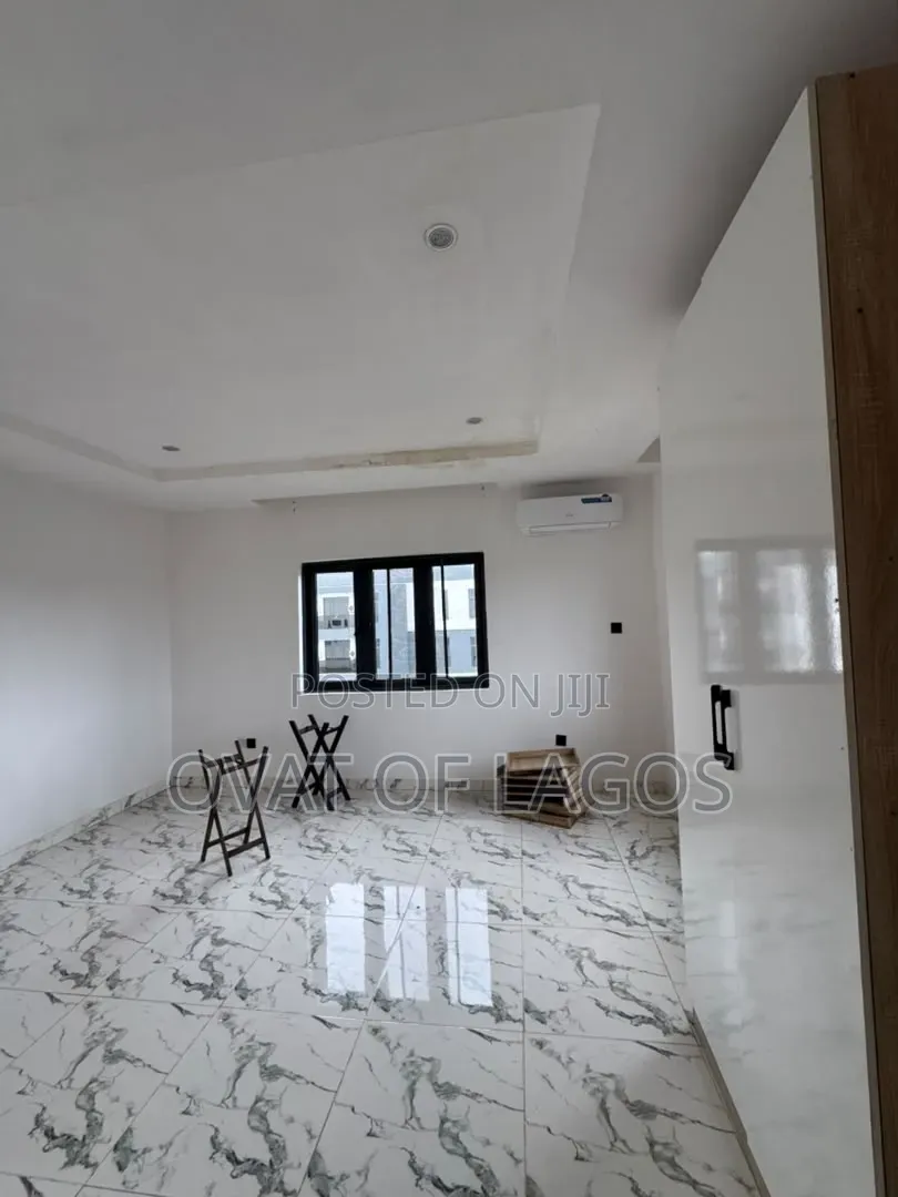 2bdrm Duplex in Lekki Phase 1 for rent in Lekki Phase 1