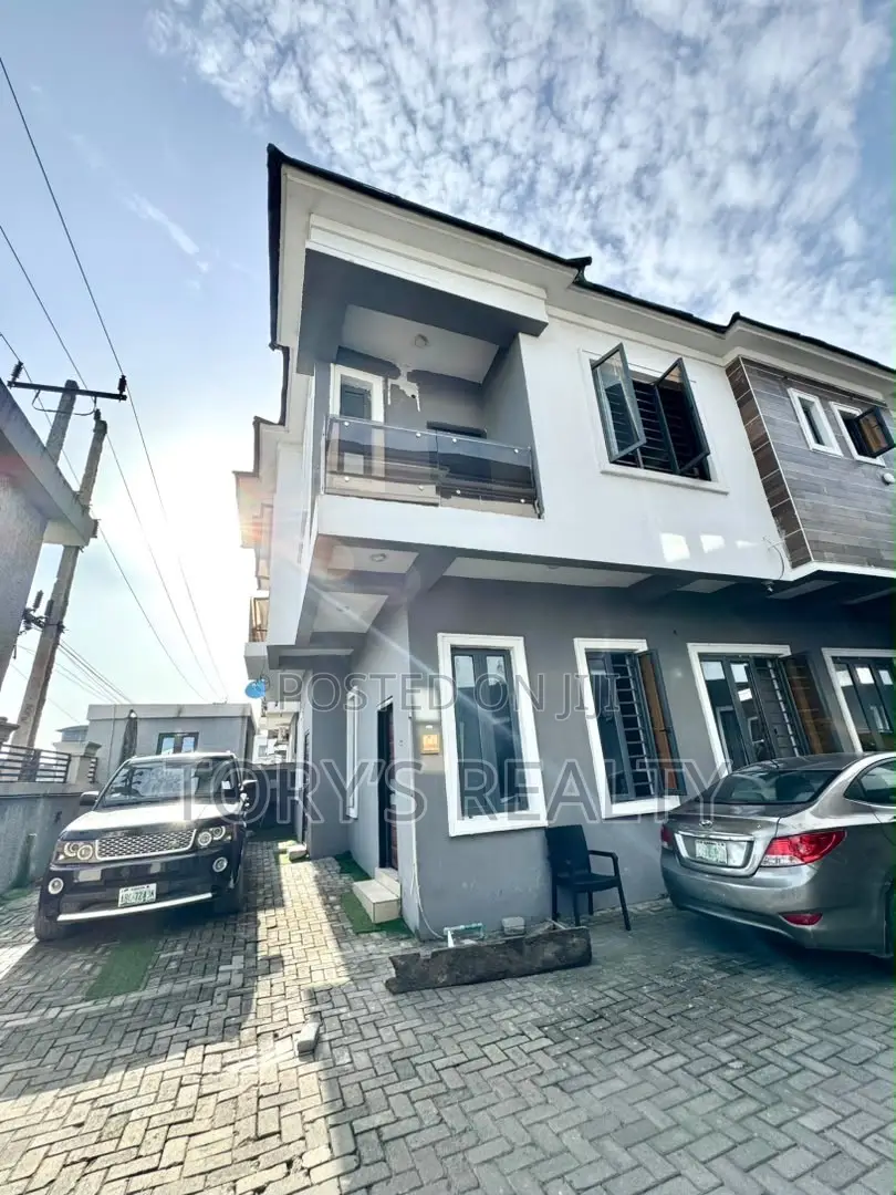 3bdrm Duplex in Lekki Phase 2 for rent in Lekki Phase 2