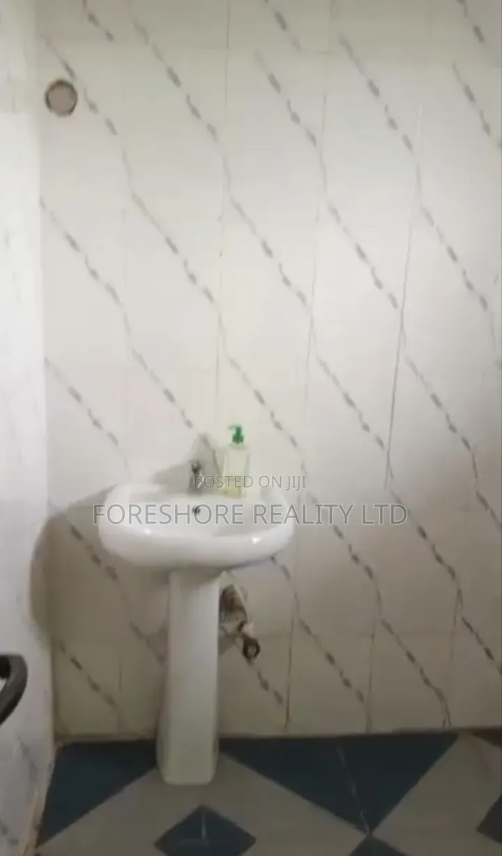 5bdrm Duplex in Magodo Phase 2 for rent in GRA Phase 2 Shangisha