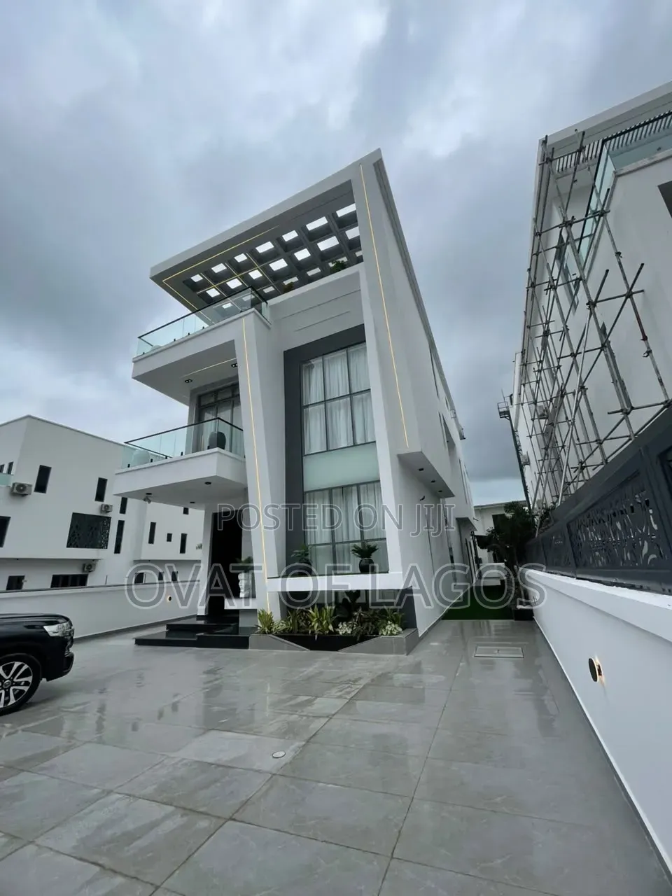 5bdrm Duplex in Osapa london for sale in Osapa london