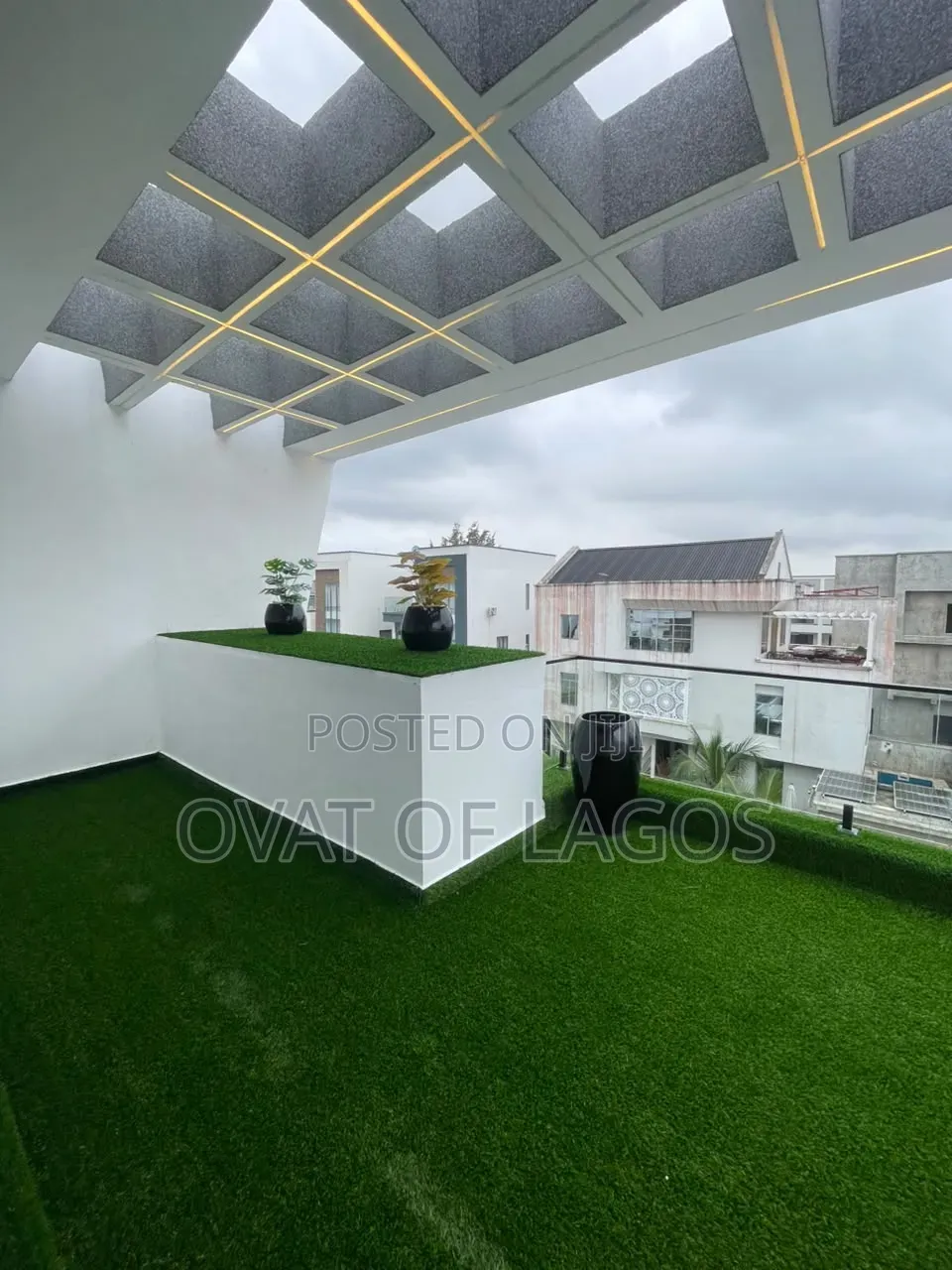 5bdrm Duplex in Osapa london for sale in Osapa london
