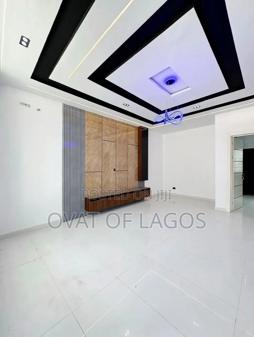3bdrm Duplex in Ikota for sale in Ikota
