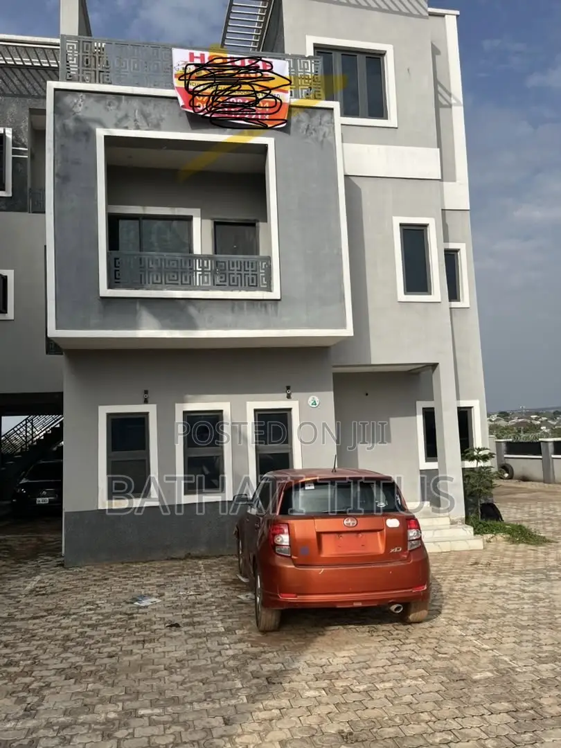 4bdrm Duplex in Kaura for sale in Kaura