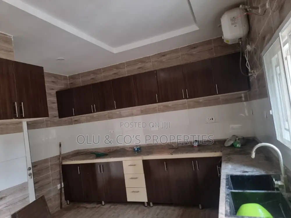 4bdrm Duplex in An Estate Along Von, Lugbe District for rent in Lugbe District