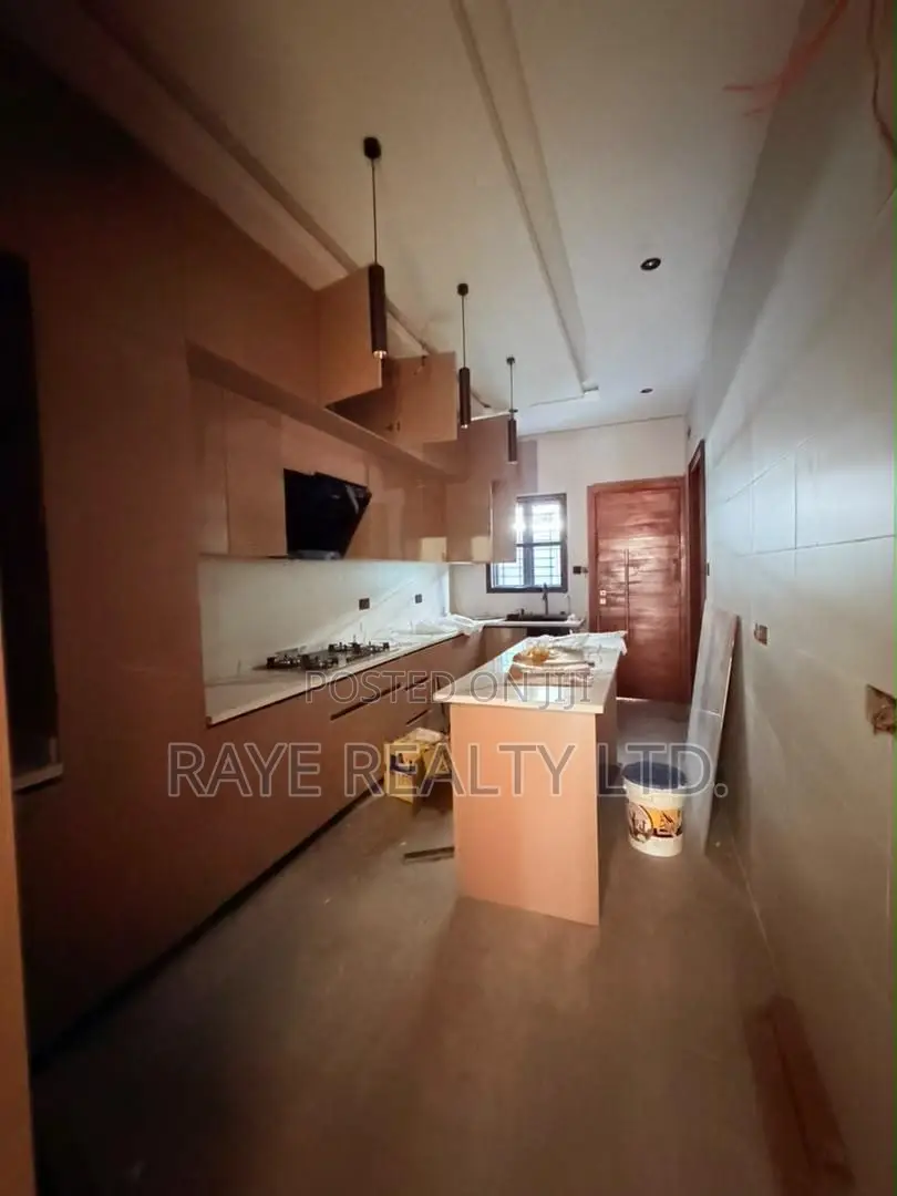 4bdrm Duplex in Magodo for sale in Magodo
