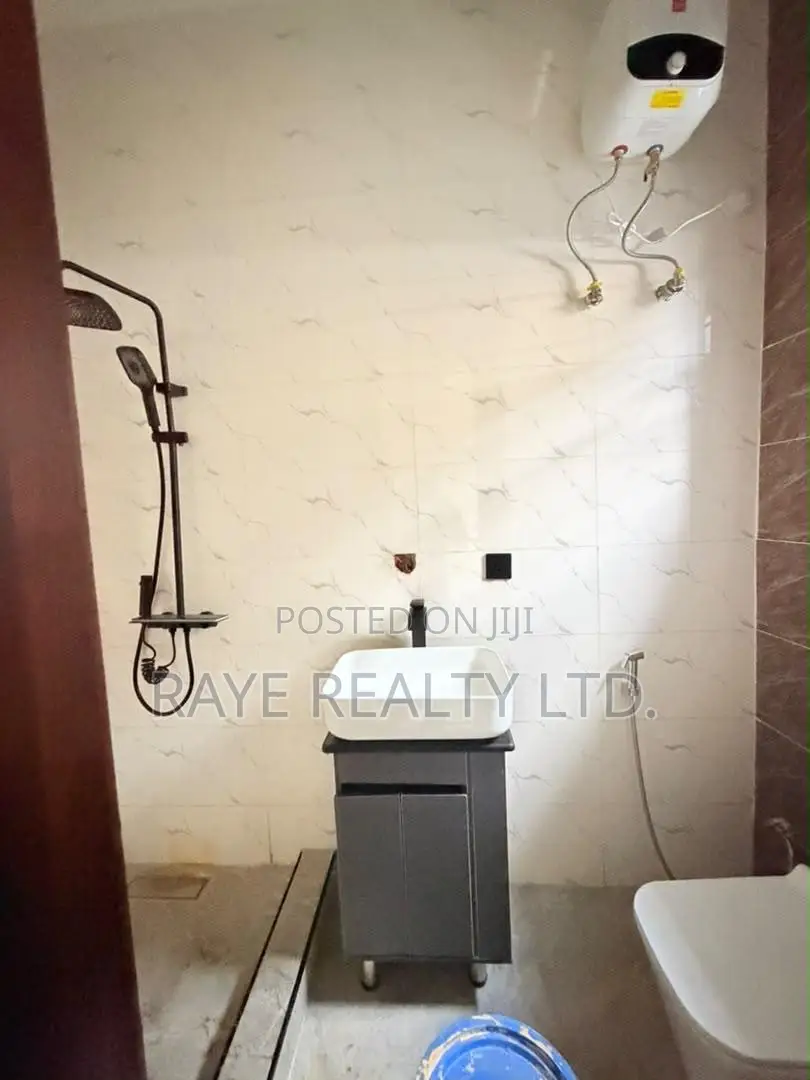 4bdrm Duplex in Magodo for sale in Magodo