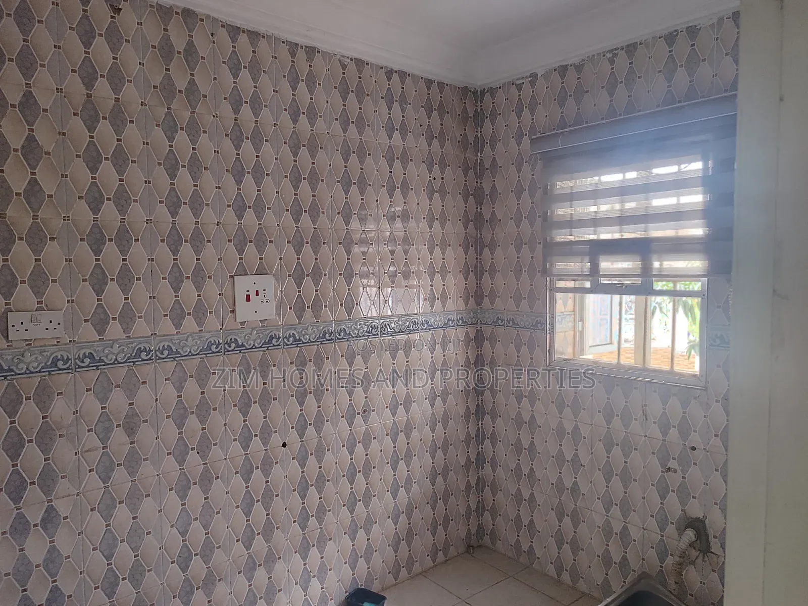 1bdrm Block of Flats in Zim Homes And, Area 11 for rent in Area 11