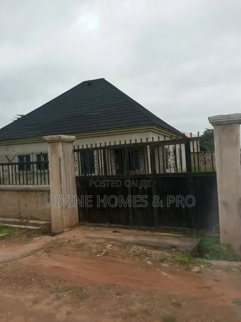 3bdrm Bungalow in By Sharia Court,, Giri for sale in Giri