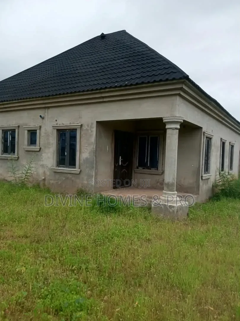 3bdrm Bungalow in By Sharia Court,, Giri for sale in Giri