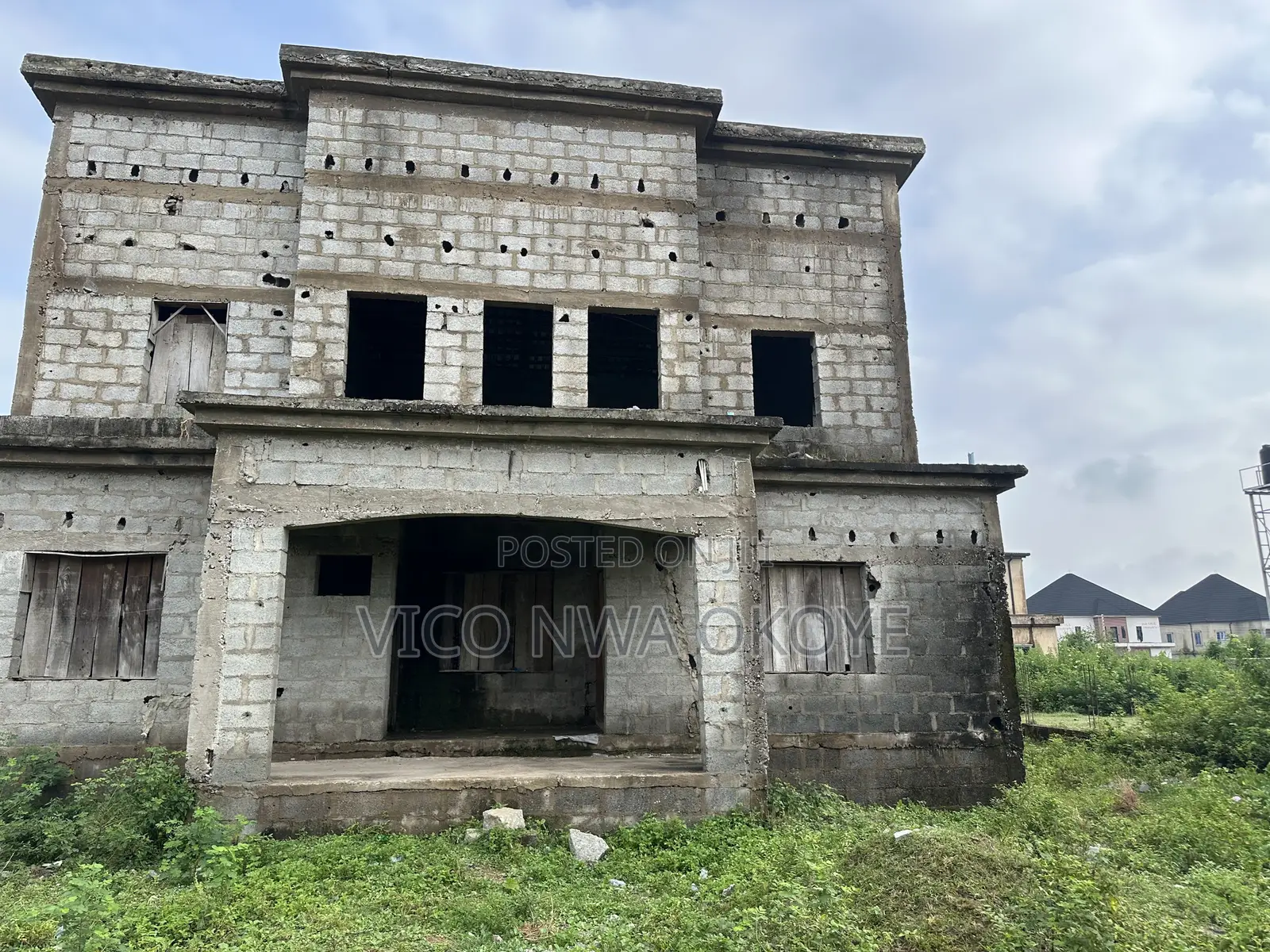 4bdrm Duplex in Seman Estate, Lugbe District for sale in Lugbe District