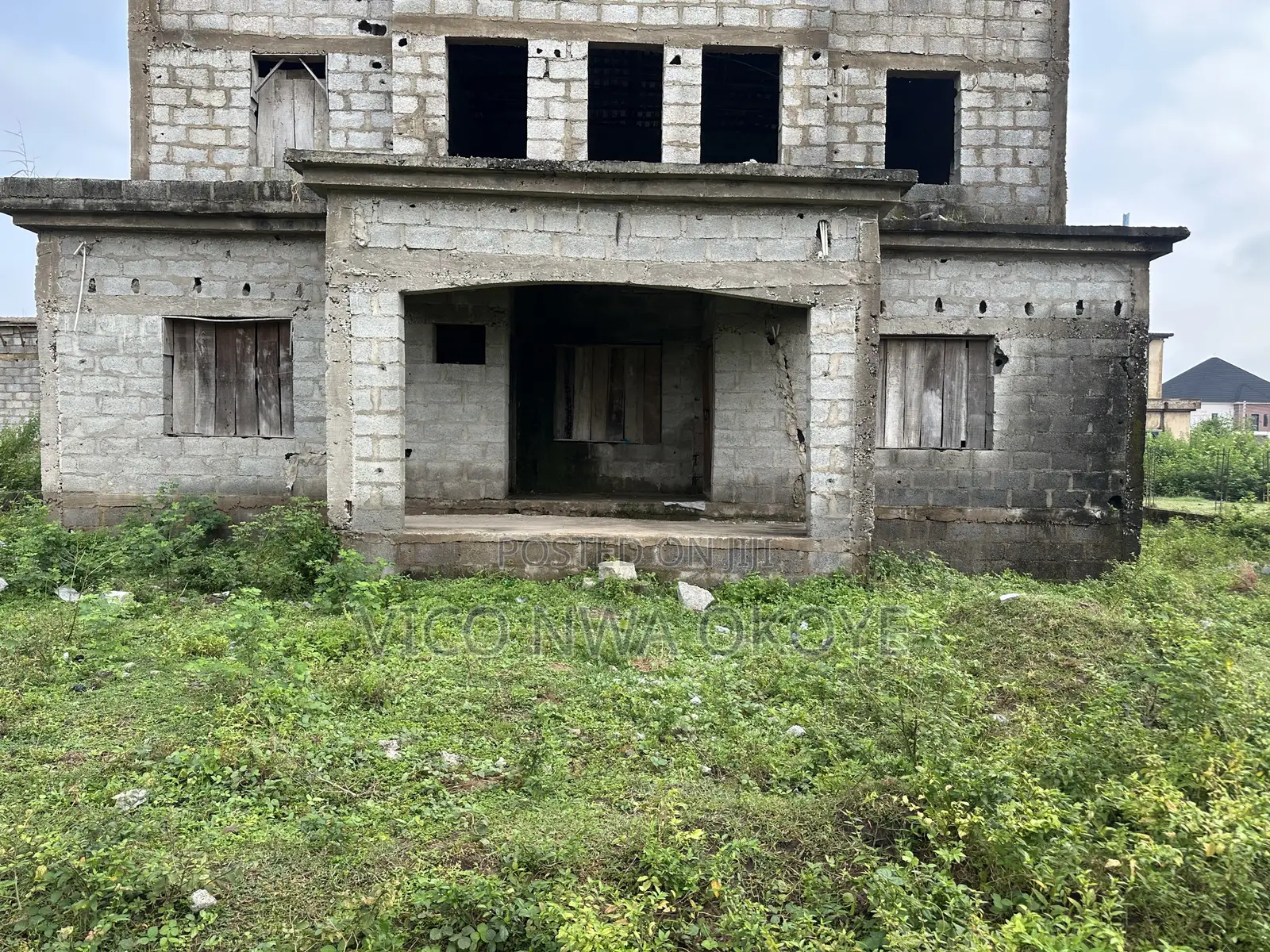 4bdrm Duplex in Seman Estate, Lugbe District for sale in Lugbe District
