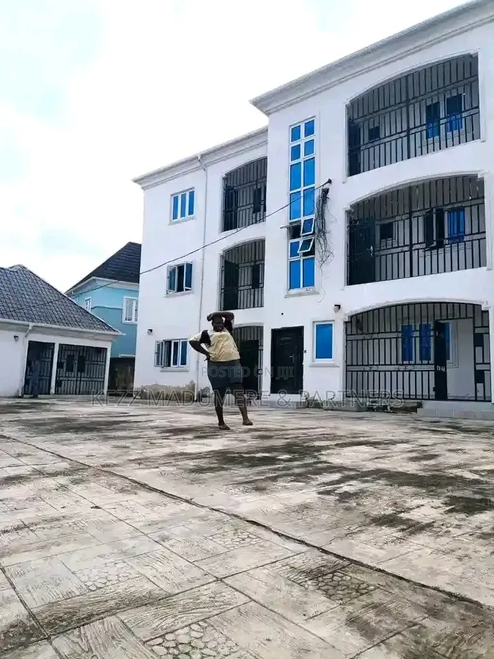 15bdrm Block of Flats in Abak Rd Before for sale in Uyo