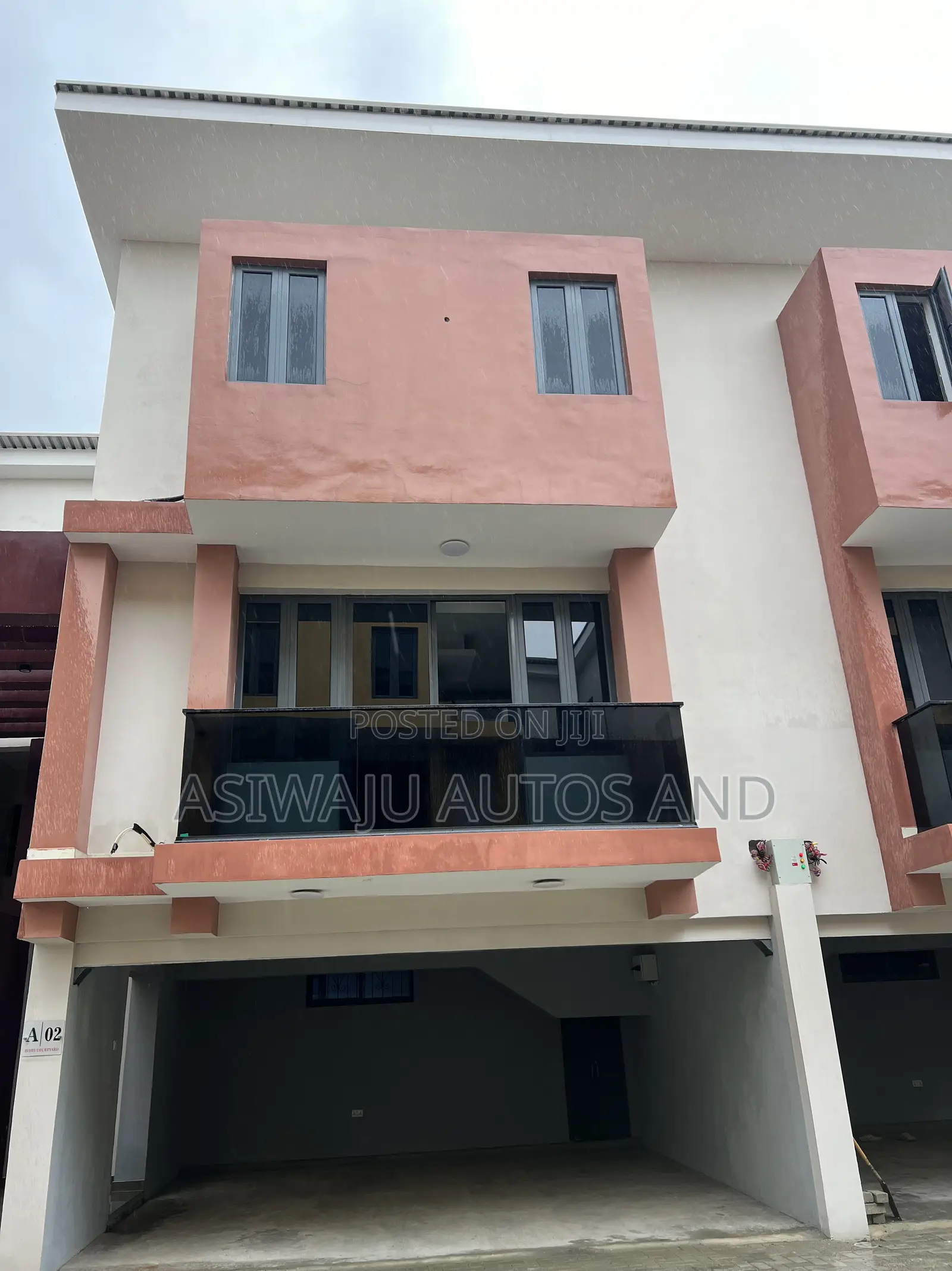 4bdrm Duplex in Akora Estate, Adeniyi Jones for sale in Adeniyi Jones