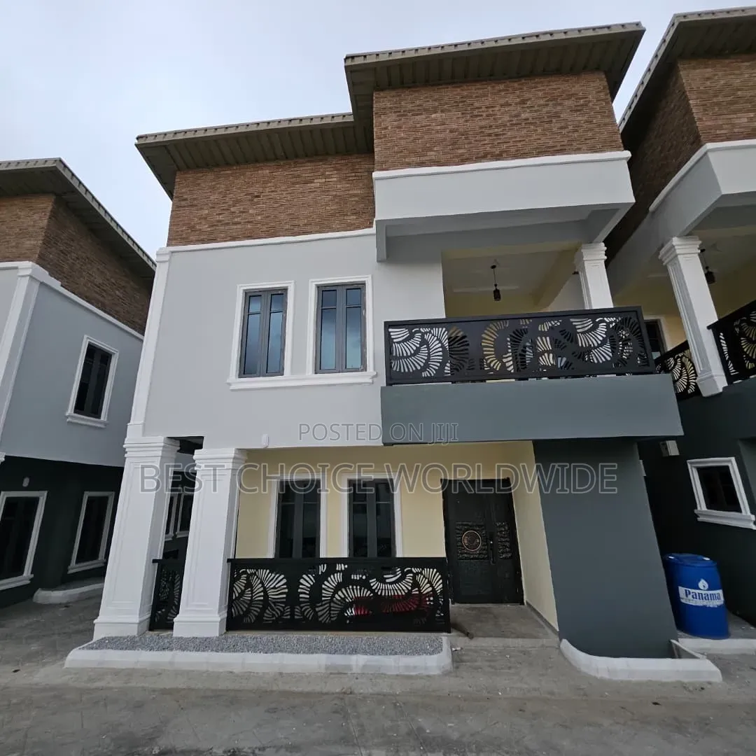 3bdrm Duplex in Kolapo Ishola Gra, Akobo for rent in Akobo