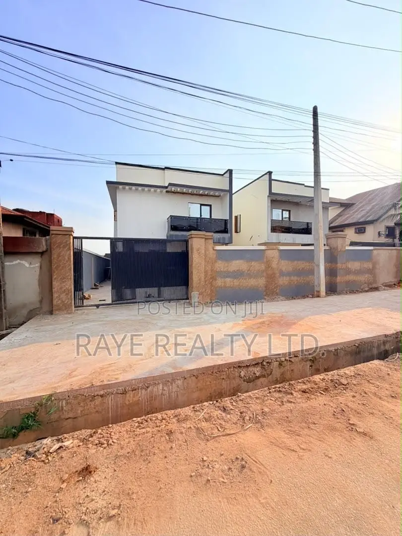 5bdrm Duplex in Omole Phase 2 for sale in Omole Phase 2