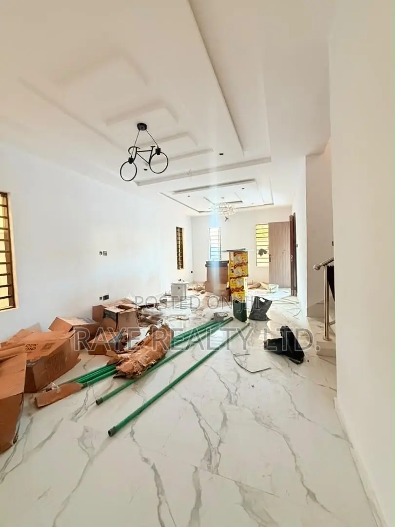 5bdrm Duplex in Omole Phase 2 for sale in Omole Phase 2