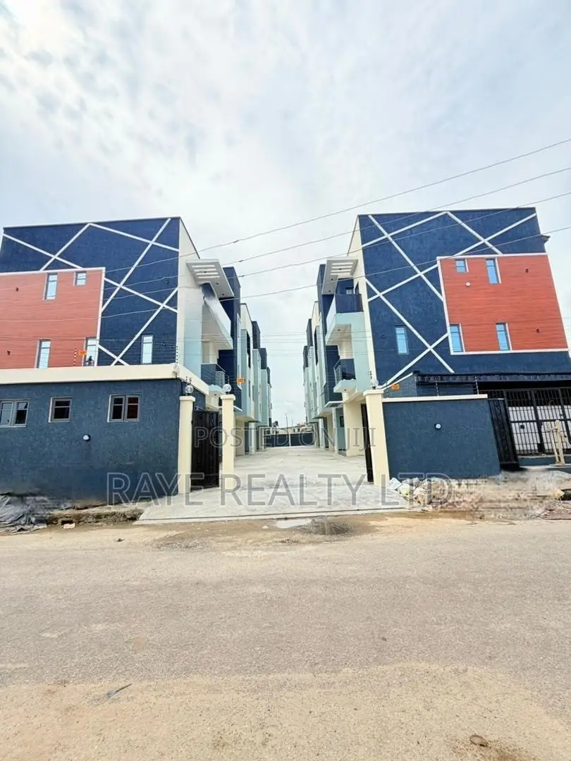 4bdrm Duplex in Oregun for sale in Oregun