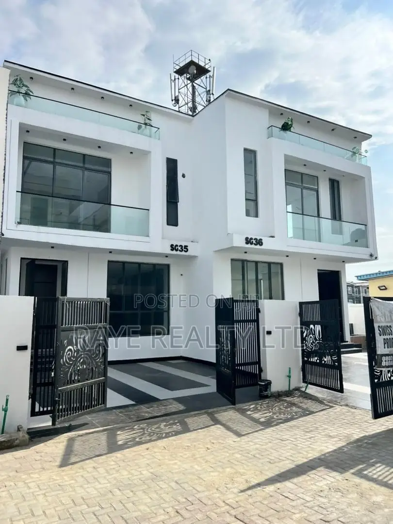 4bdrm Apartment in Chevron for sale in Chevron