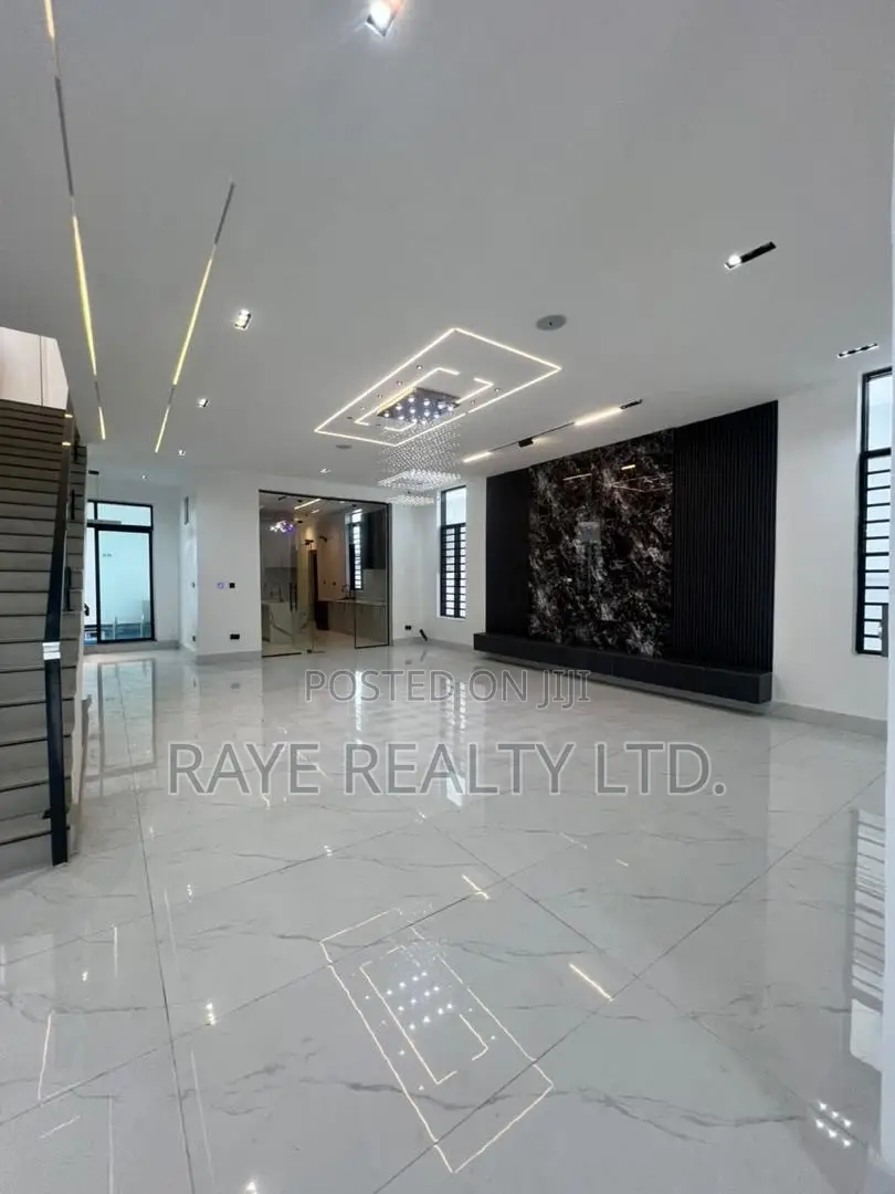 5bdrm Apartment in Chevron for sale in Chevron