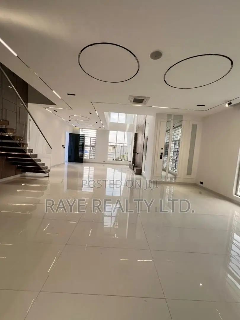 5bdrm Apartment in Chevron for sale in Chevron