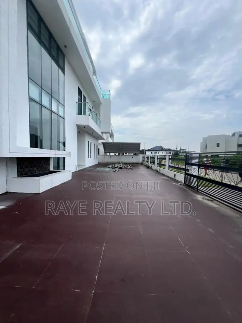 5bdrm Apartment in Ajah for sale in Ajah