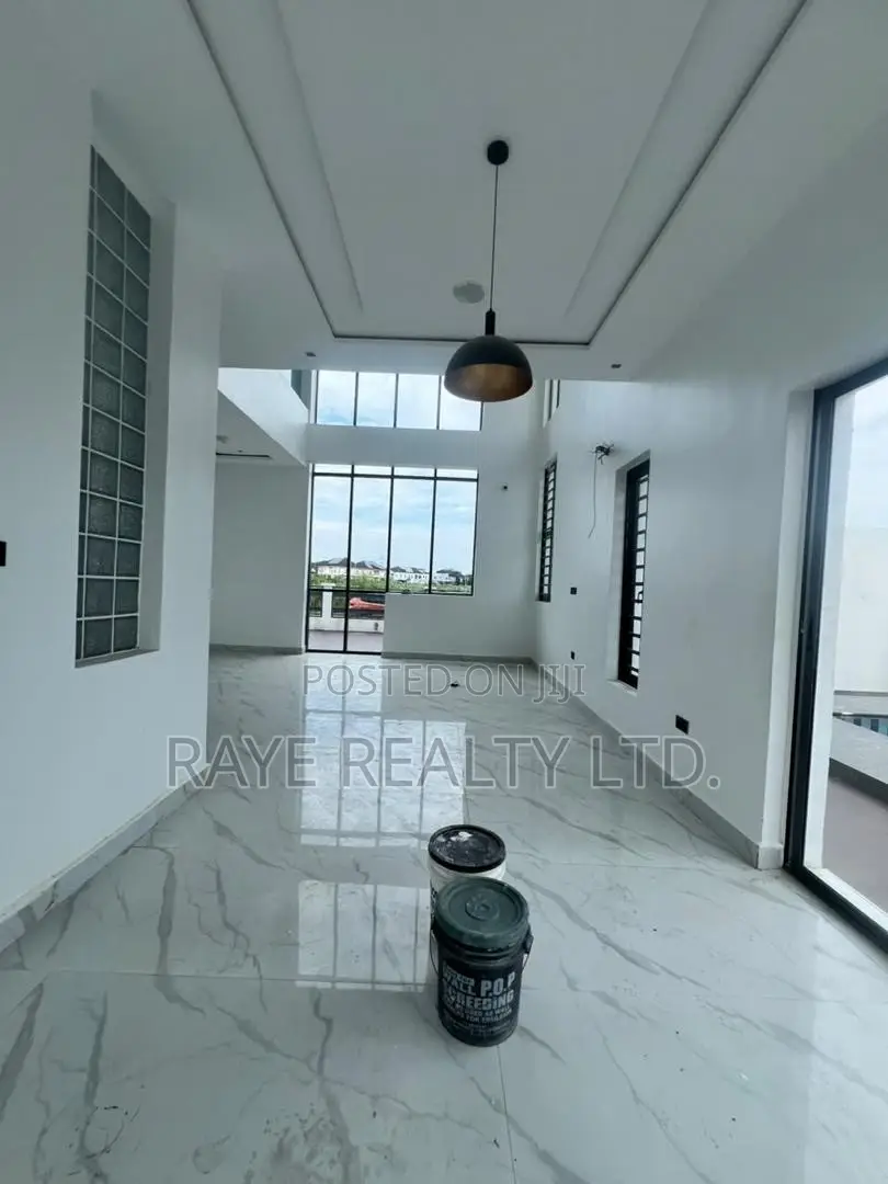 5bdrm Apartment in Ajah for sale in Ajah