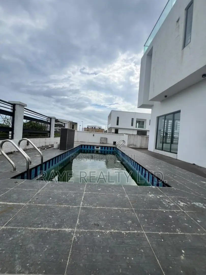 5bdrm Apartment in Ajah for sale in Ajah