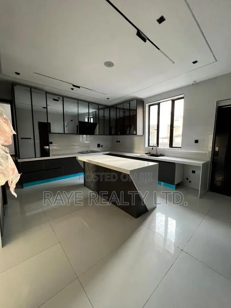 5bdrm Duplex in Ajah for sale in Ajah