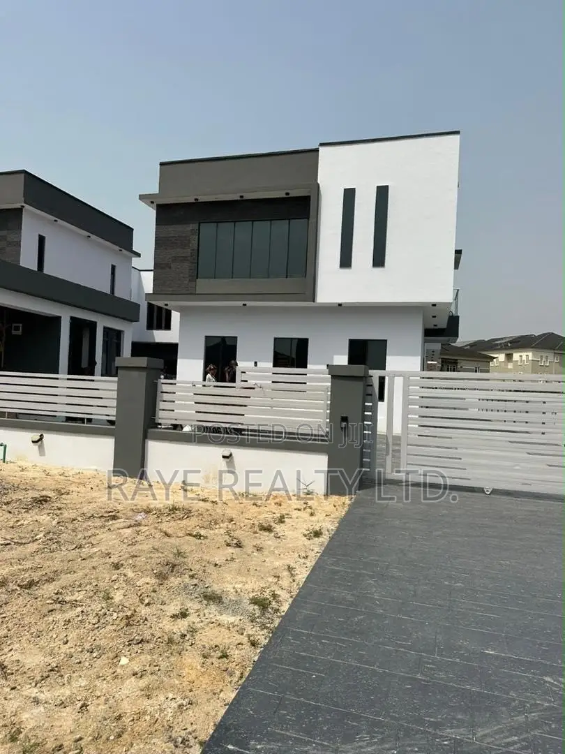 5bdrm Duplex in Ajah for sale in Ajah