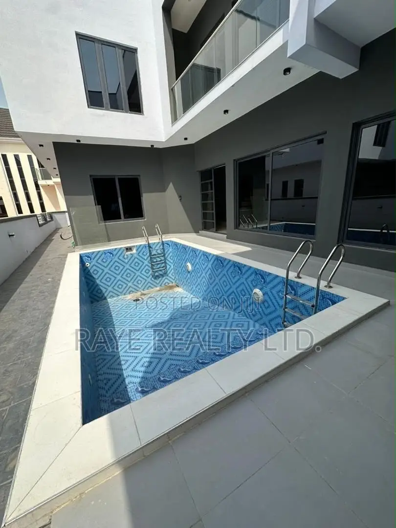 5bdrm Duplex in Ajah for sale in Ajah