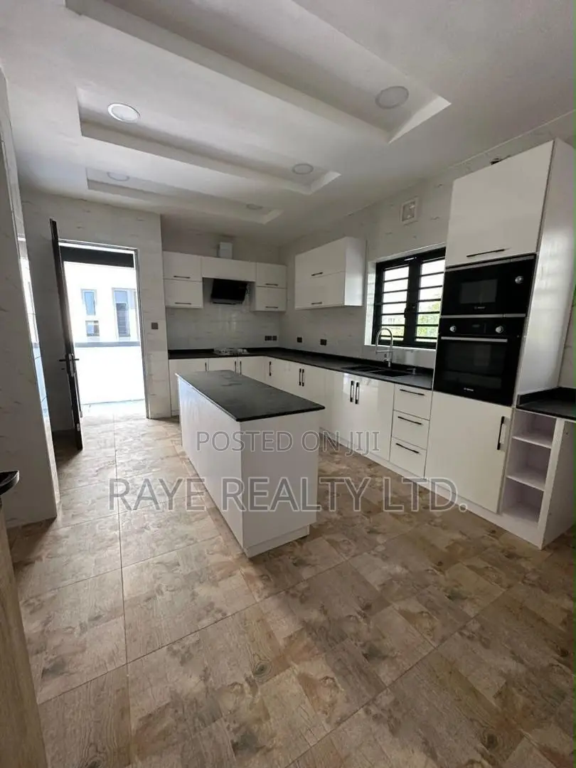 5bdrm Duplex in Ajah for sale in Ajah