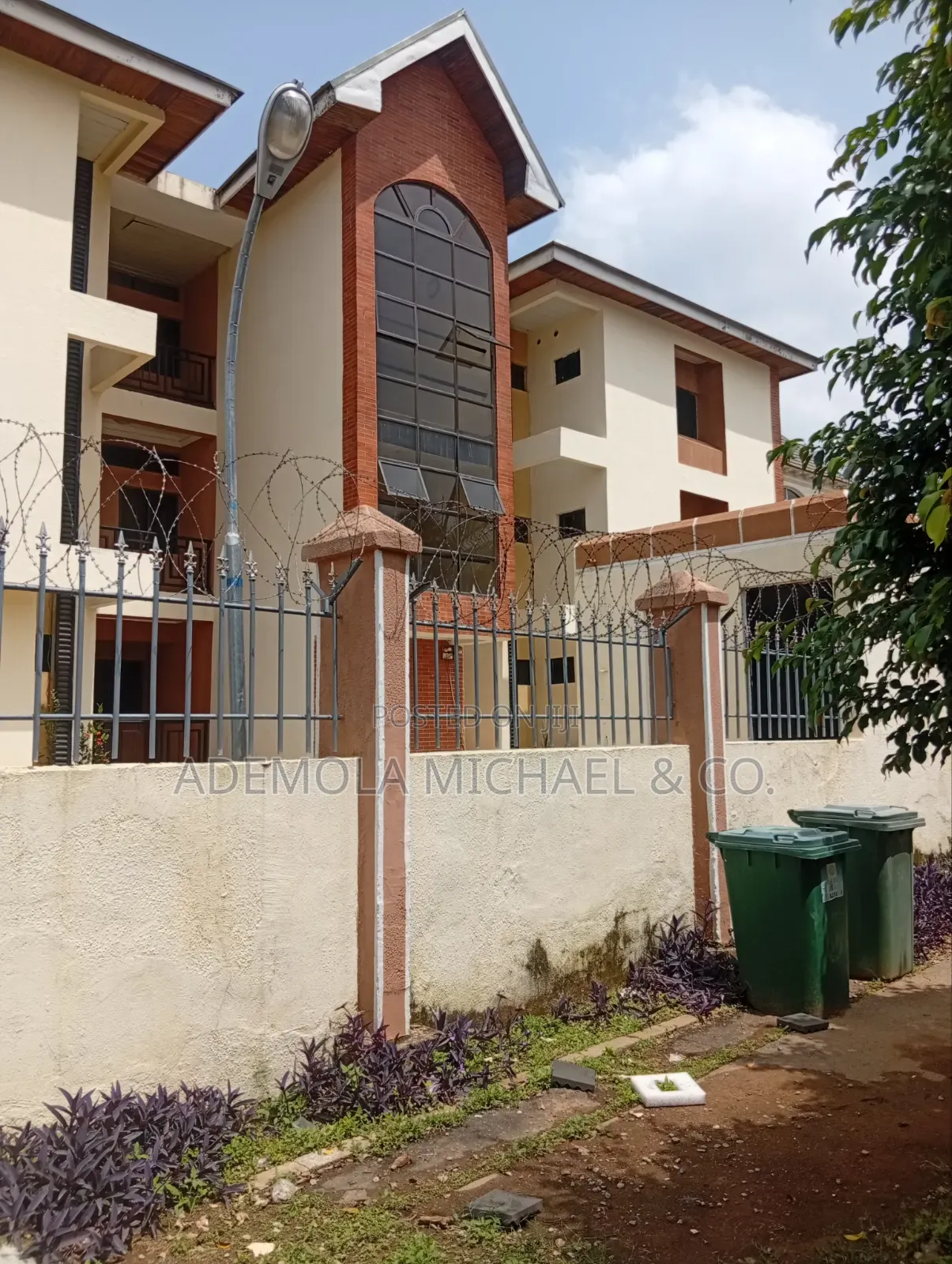 3bdrm Block of Flats in 6 Units 3 Bedroom, Maitama for sale in Maitama