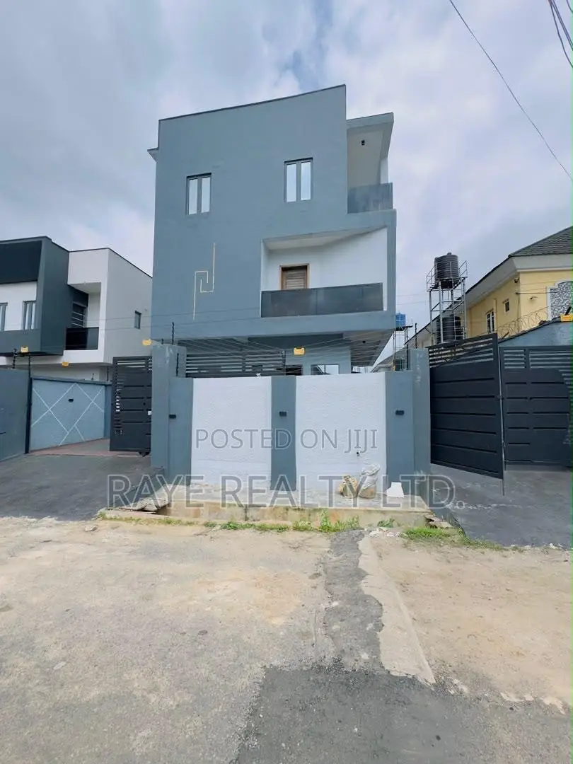 4bdrm Duplex in Ikeja for sale in Ikeja