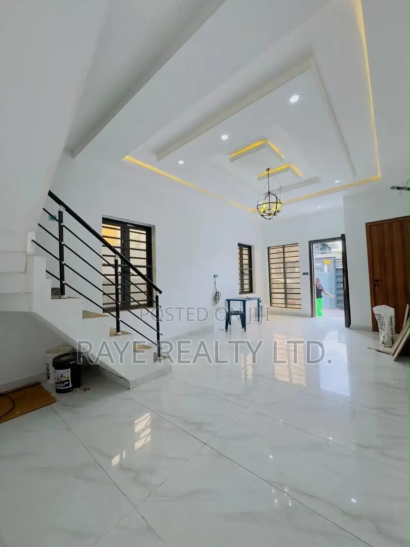4bdrm Duplex in Ikeja for sale in Ikeja