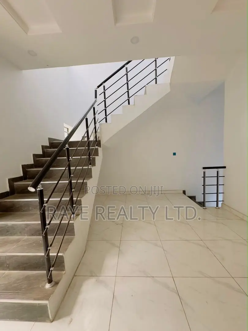 4bdrm Duplex in Ikeja for sale in Ikeja