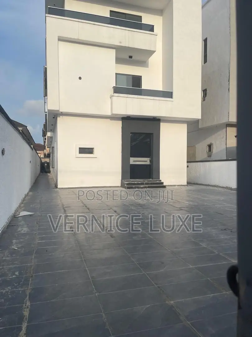 6bdrm Duplex in Ikate, Lekki for sale in Ikate