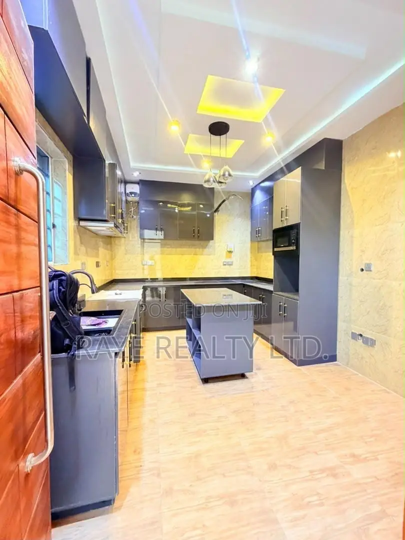 4bdrm Duplex in Agege for sale in Agege