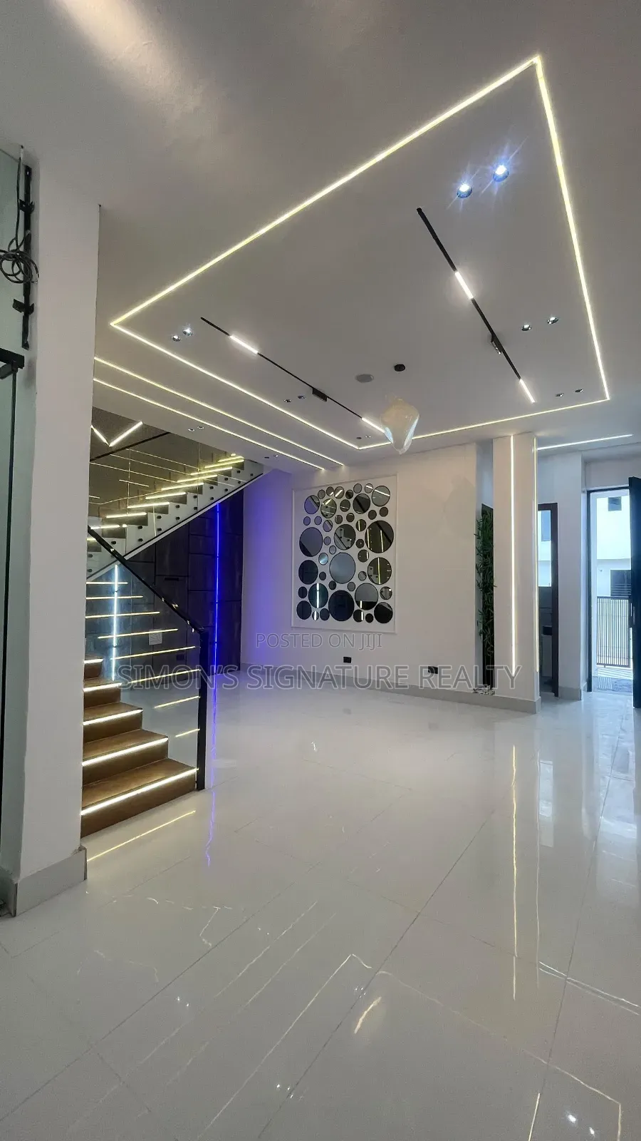 4bdrm Duplex in Ikota Gra for sale in Ikota
