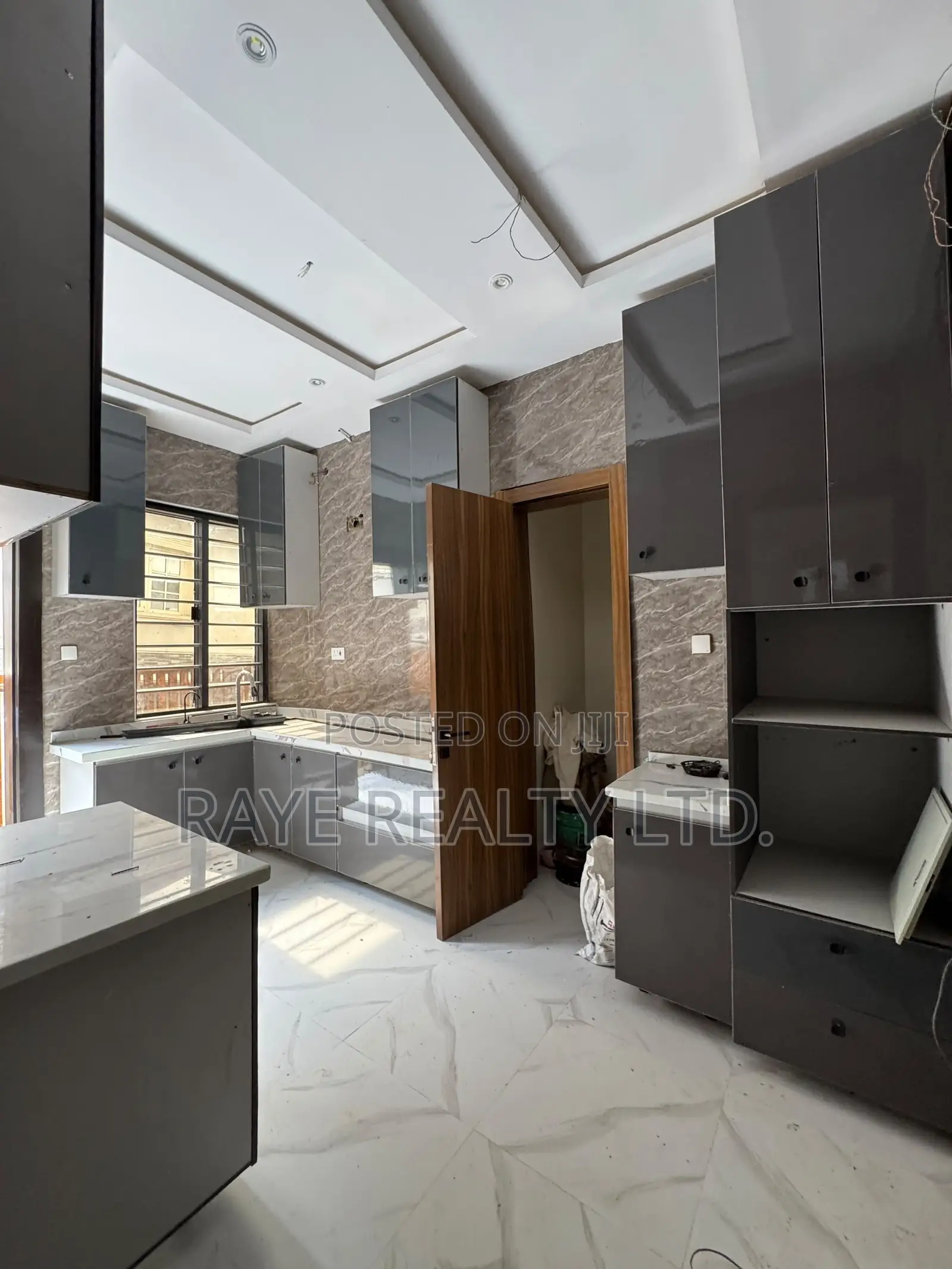 4bdrm Duplex in Gbagada for sale in Gbagada