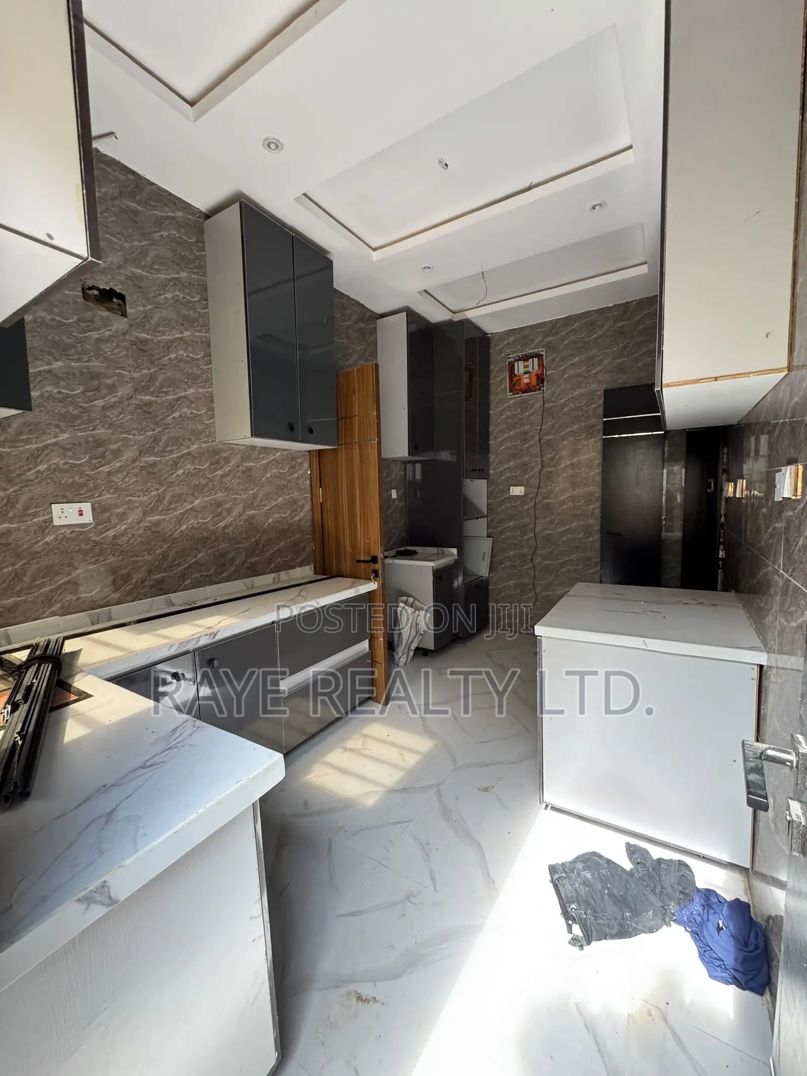 4bdrm Duplex in Gbagada for sale in Gbagada