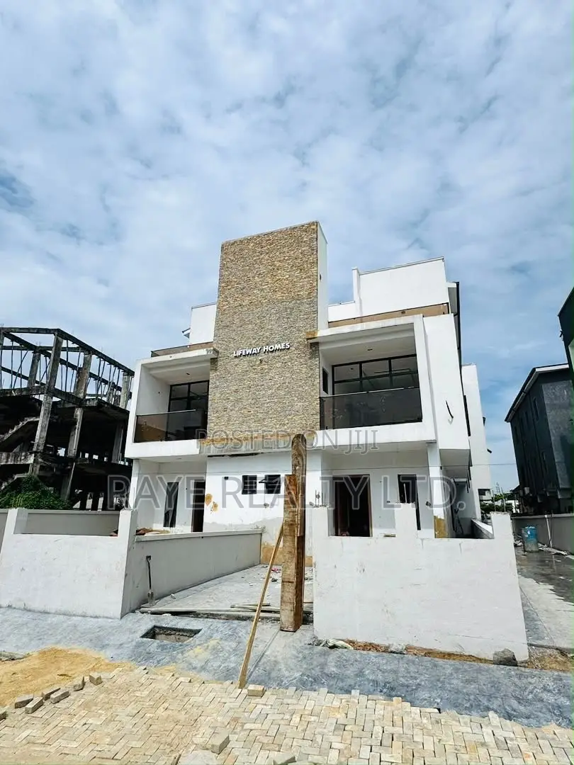 4bdrm Duplex in Gbagada for sale in Gbagada
