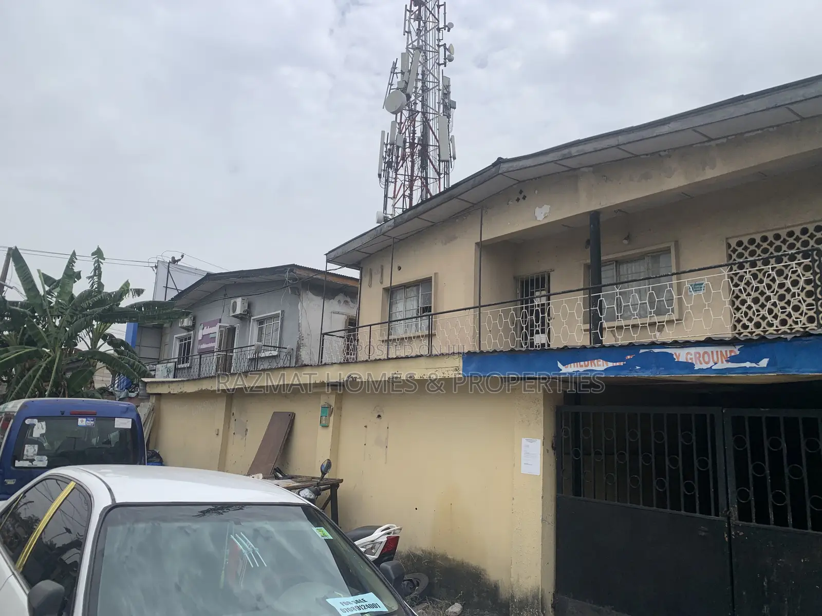 3bdrm Block of Flats in Bode Thomas for sale in Bode Thomas