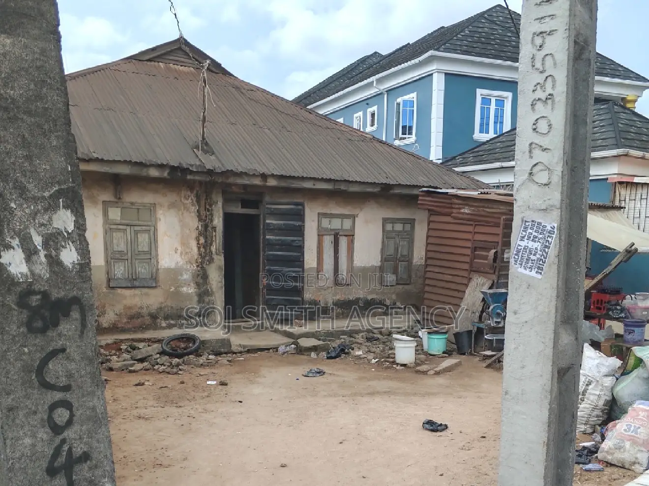 8bdrm Bungalow in Mushin for sale in Mushin